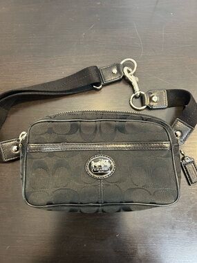COACH Vintage Y2K #44027 Signature Jacquard Brooke Waist/Camera Hip Bag Black